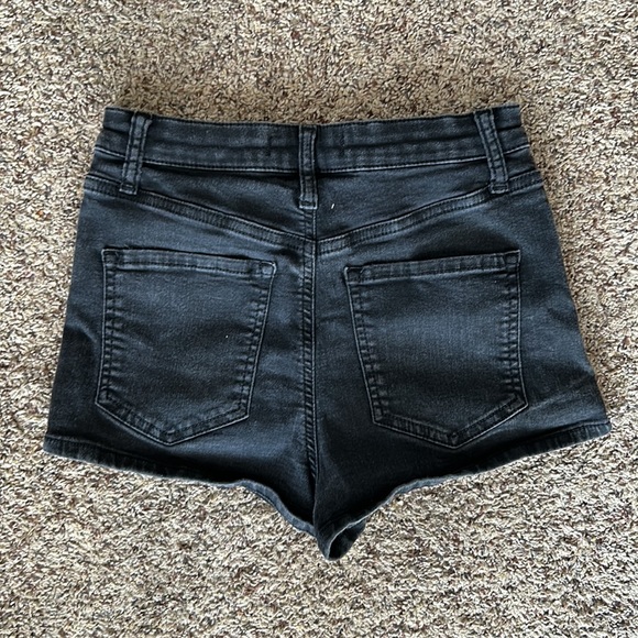 FREE PEOPLE black, high waisted, denim mini shorts size 26 - Picture 3 of 3